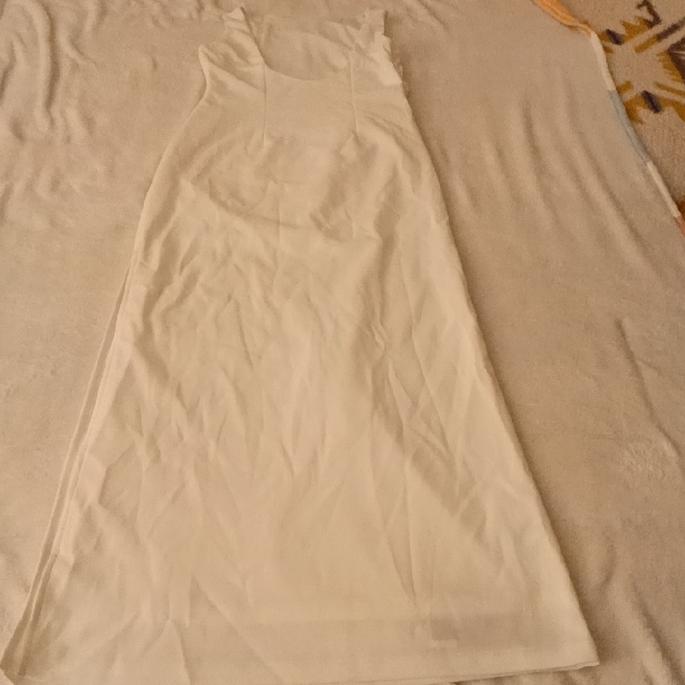 Elegant Cream Sleeveless Dress